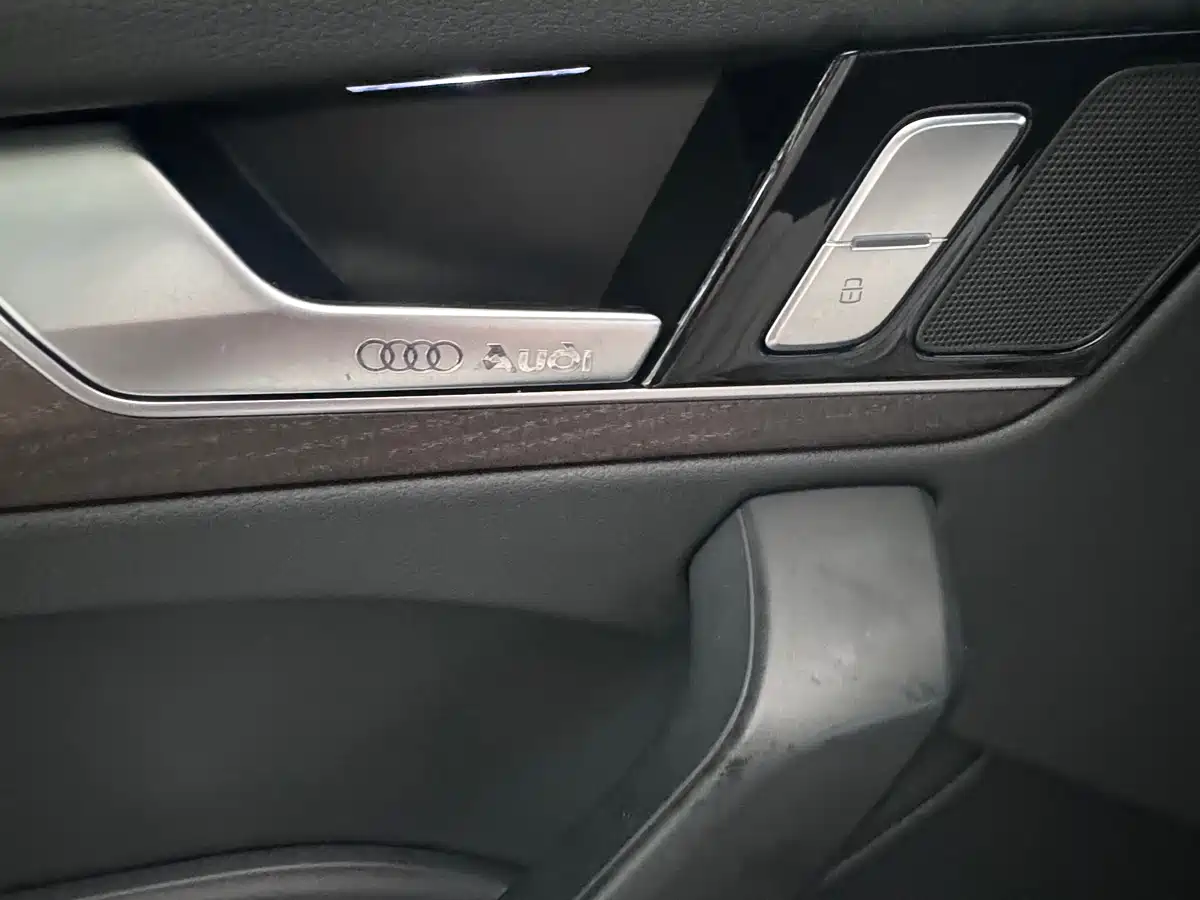 Audi Q5L 2024 Model 40 TFSI Fashion Dynamic фото 17