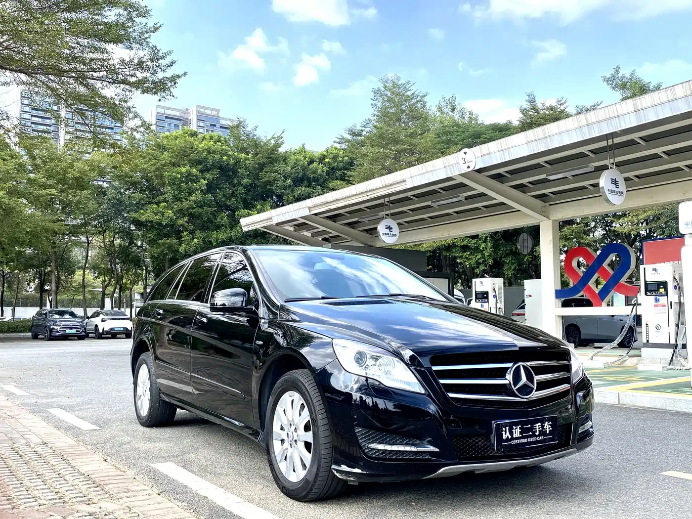 Mercedes-Benz R-Class 2017 R 320 4MATIC Business Collector's Edition фото 4