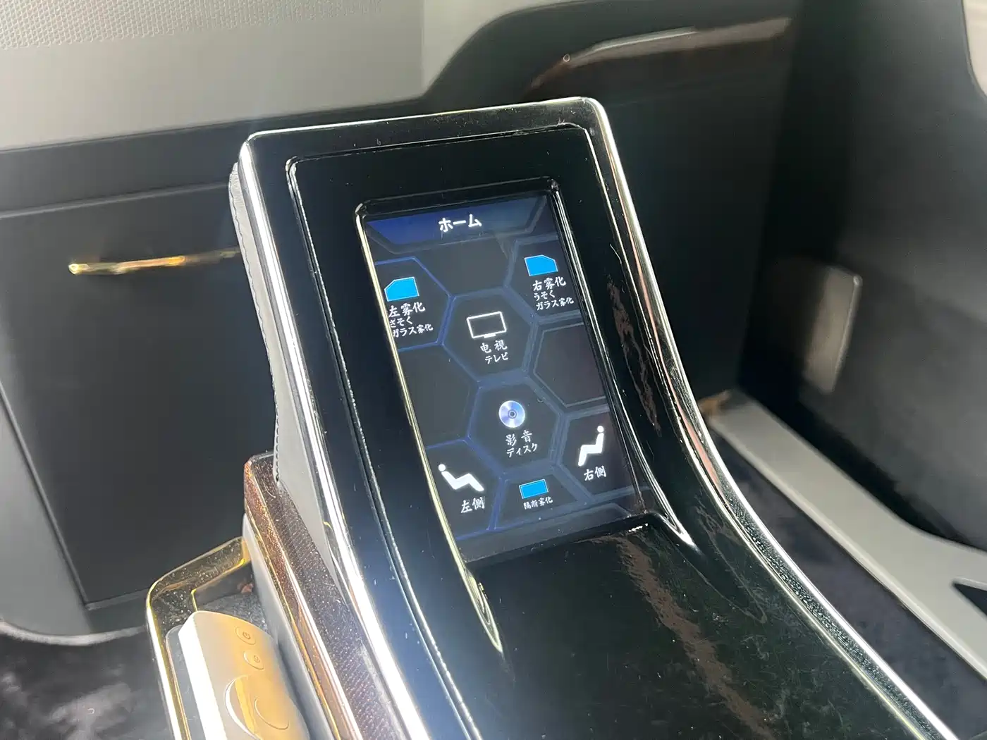 Toyota Alphard 2018 Facelift 3.5L Premium Edition фото 11