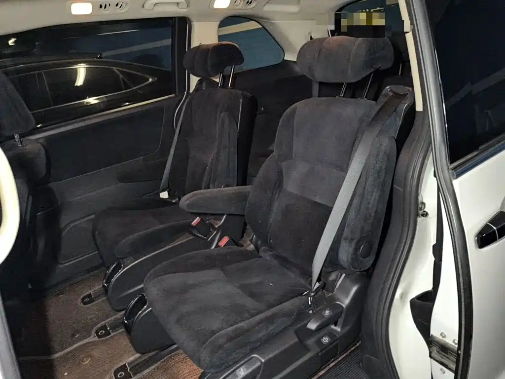 Фото 15 - Honda Odyssey