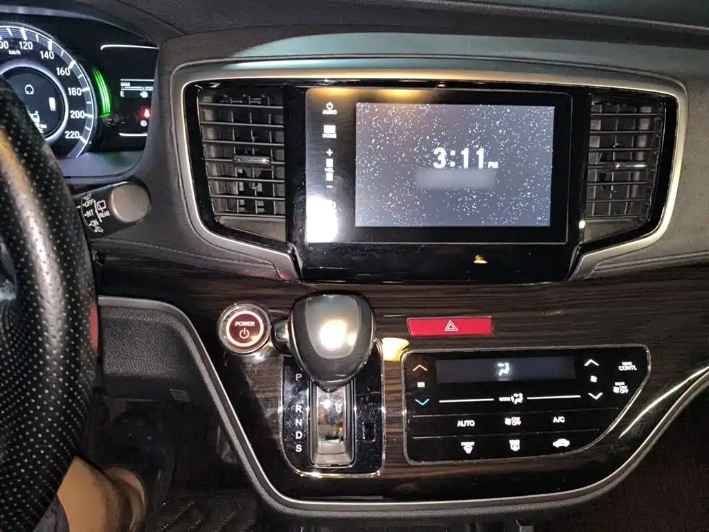 Фото 6 - Honda Odyssey