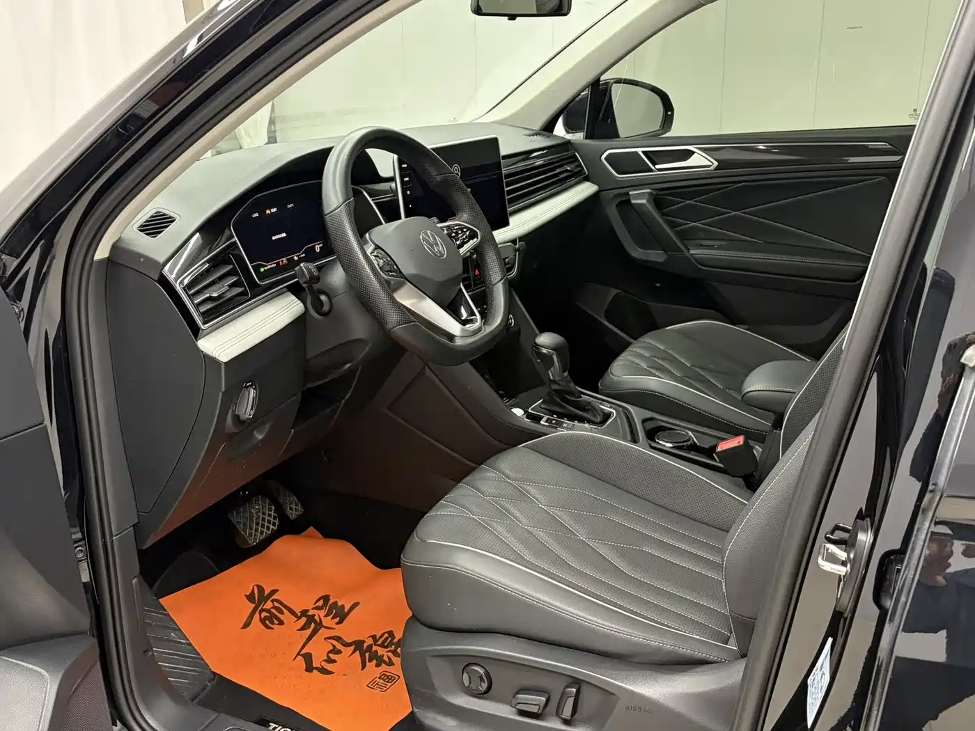 Volkswagen Tiguan L 2023 280TSI 2WD Trend Limited Edition фото 8