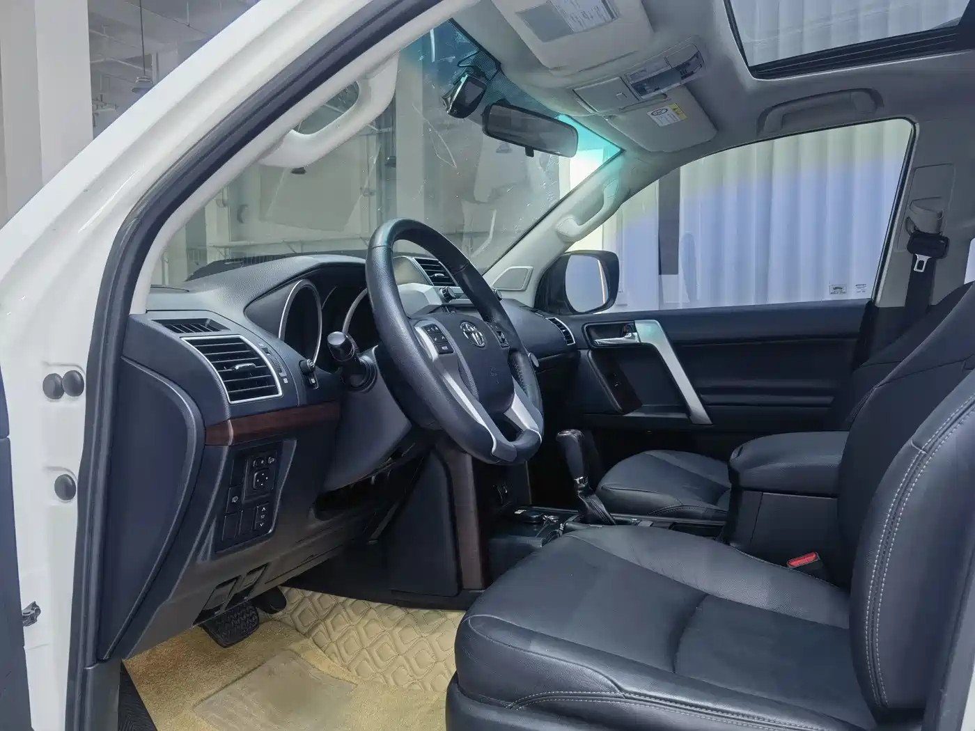 Toyota Prado 2016 3.5L Auto TX-L фото 7