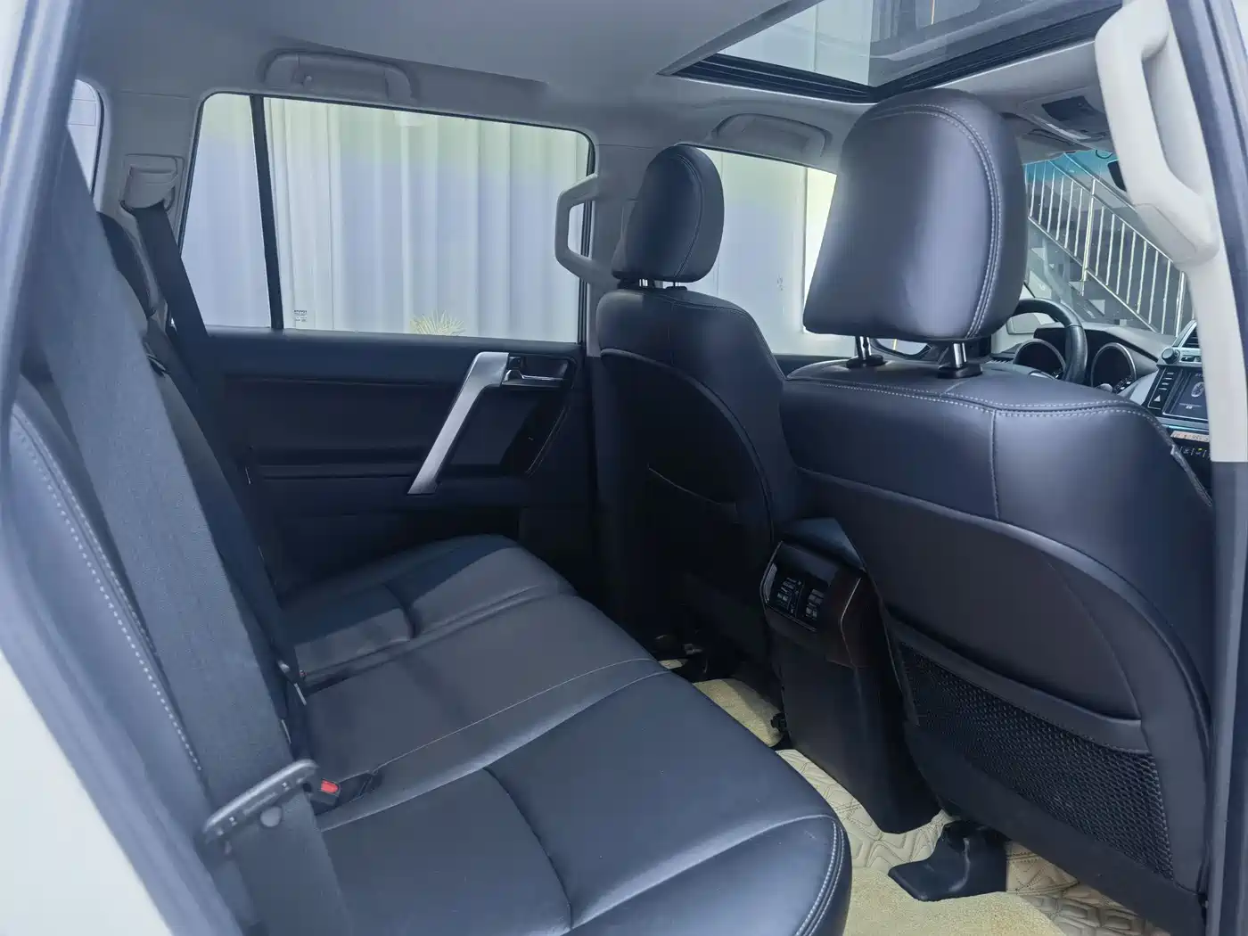 Toyota Prado 2016 3.5L Auto TX-L фото 10