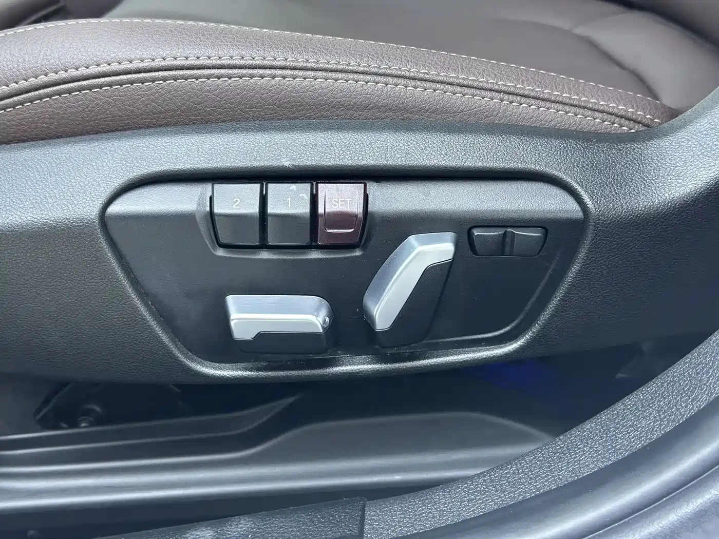 BMW 1 Series 2021 120i M Sport Shadow Edition фото 20