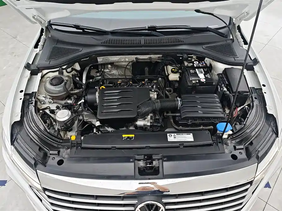 Volkswagen Lavida 2023 1.5L Auto Five Million Edition фото 10
