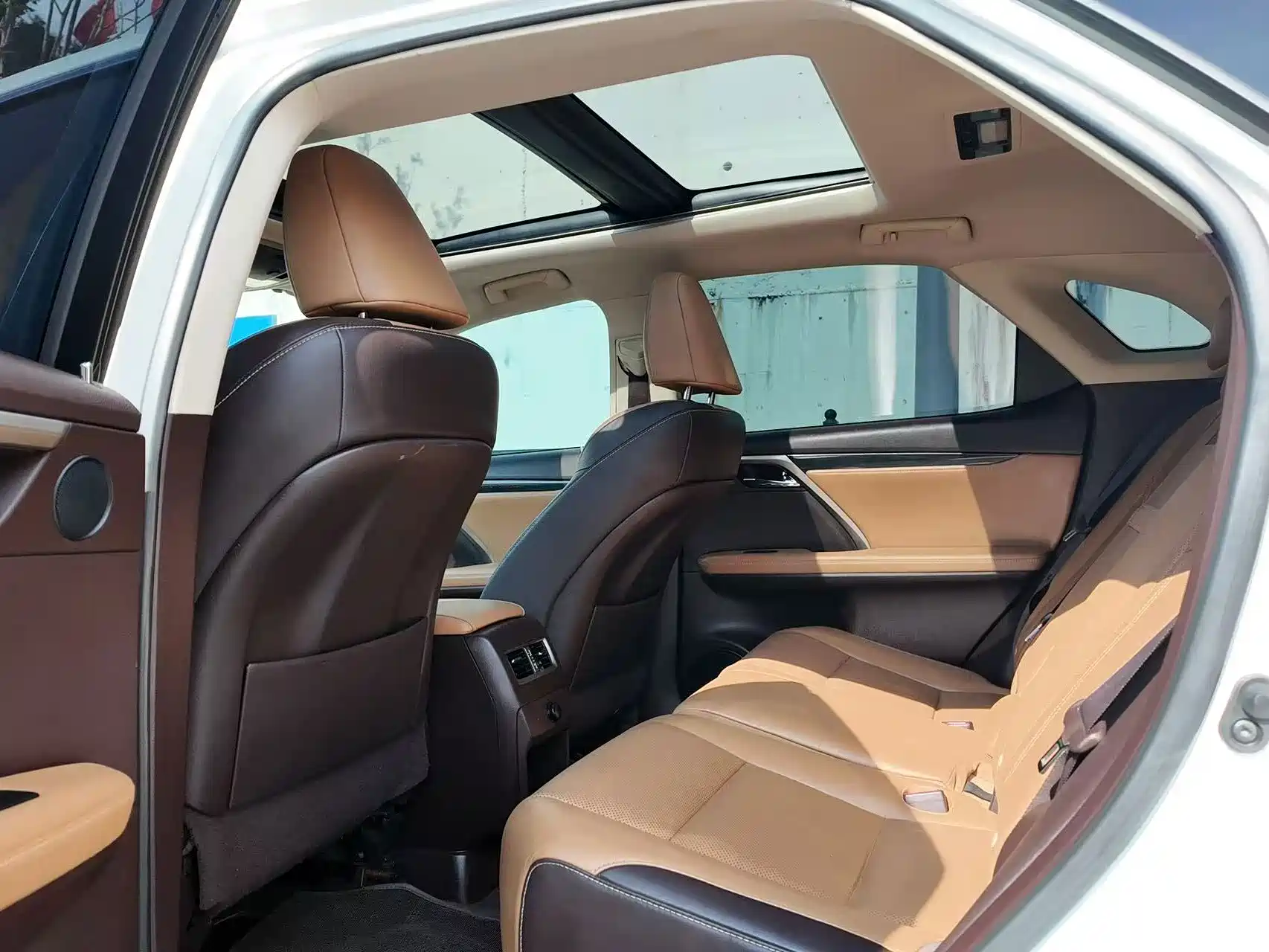 Photo 11 - Lexus RX
