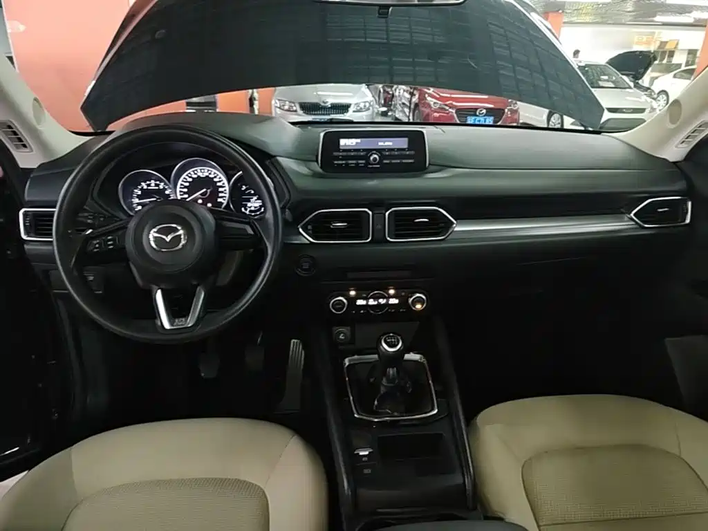 Фото 10 - Mazda CX-5