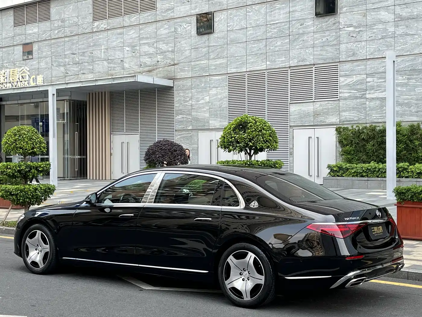 Mercedes-Benz Maybach S-Class 2024 Facelift S 480 4MATIC фото 4