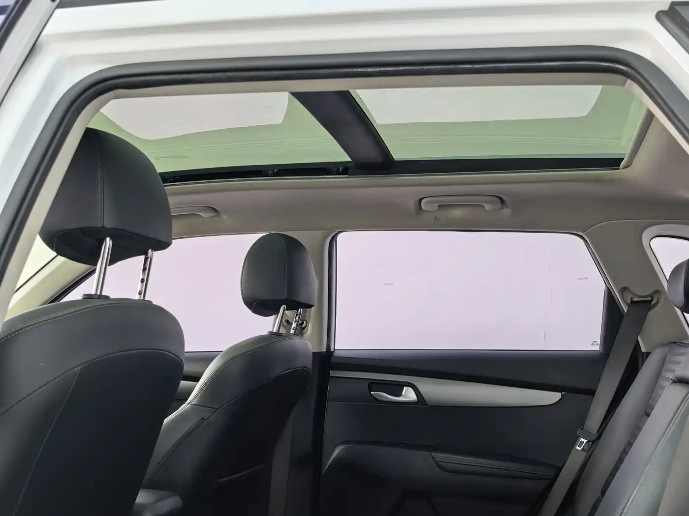 Kia Sportage 2019 2.0L Automatic Smart Luxury Edition фото 9