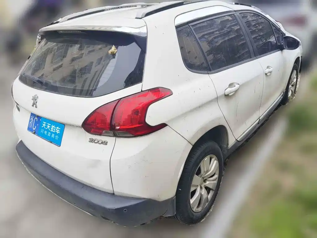 صورة 2 - Peugeot 2008