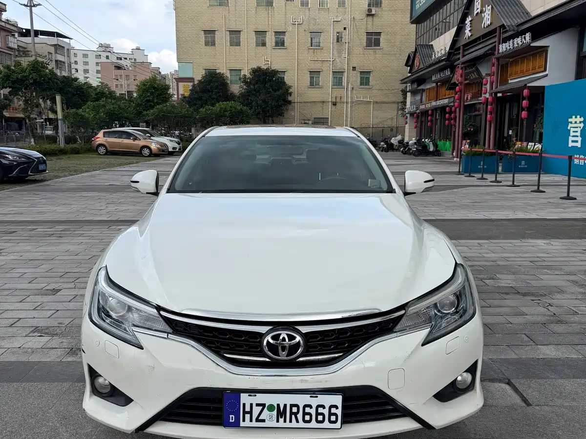 Toyota Reiz 2013 2.5V Elite Edition фото 2