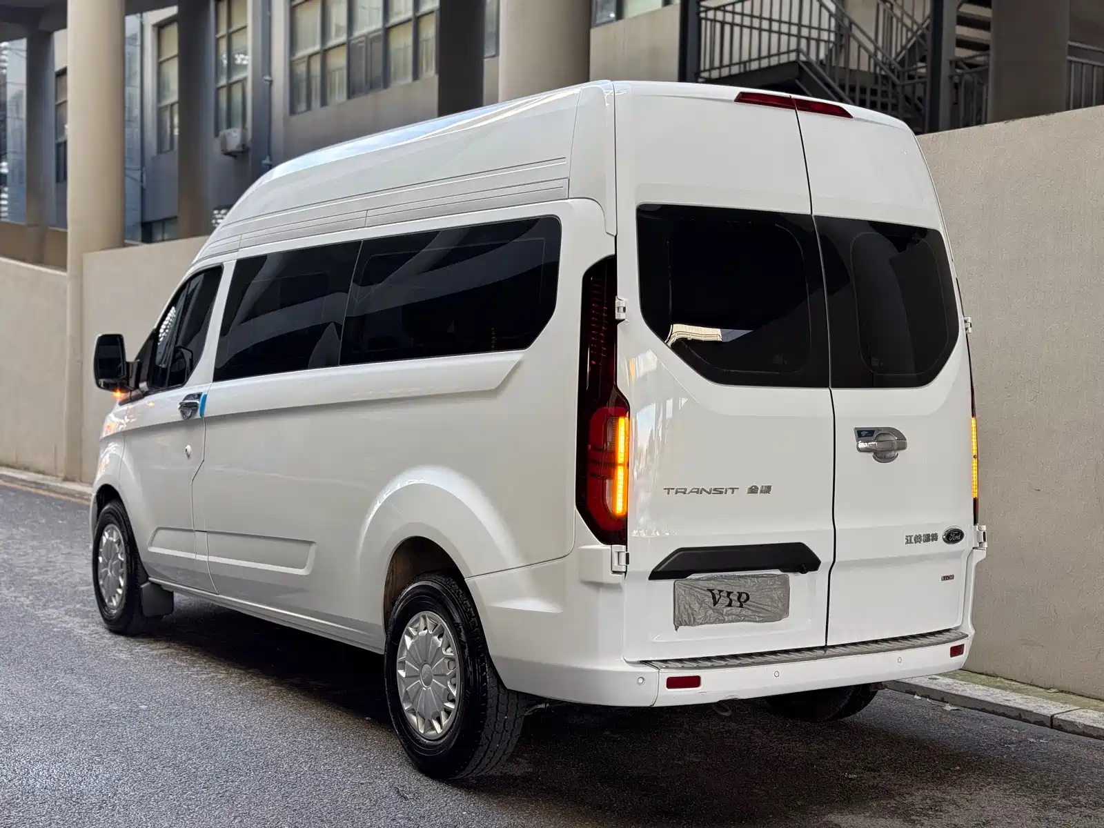 Photo 4 - Ford Transit