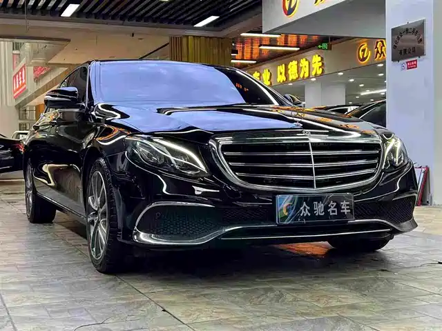 MERCEDES-BENZ E CLASS