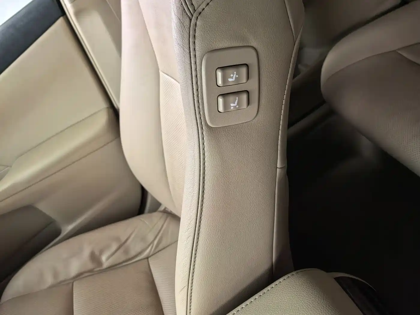Toyota Camry 2013 2.0G Comfort фото 8