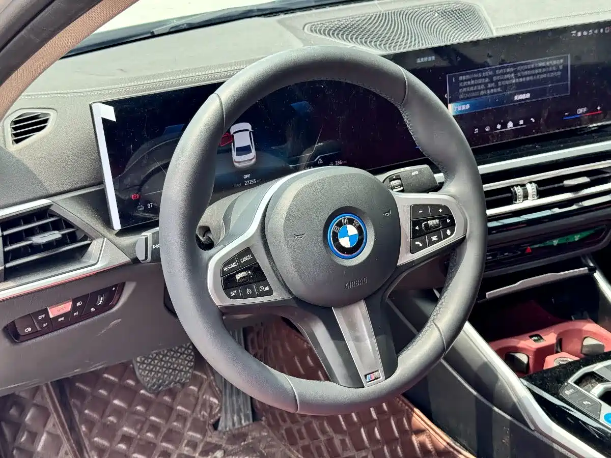 BMW i3 2024 eDrive 35 L фото 9