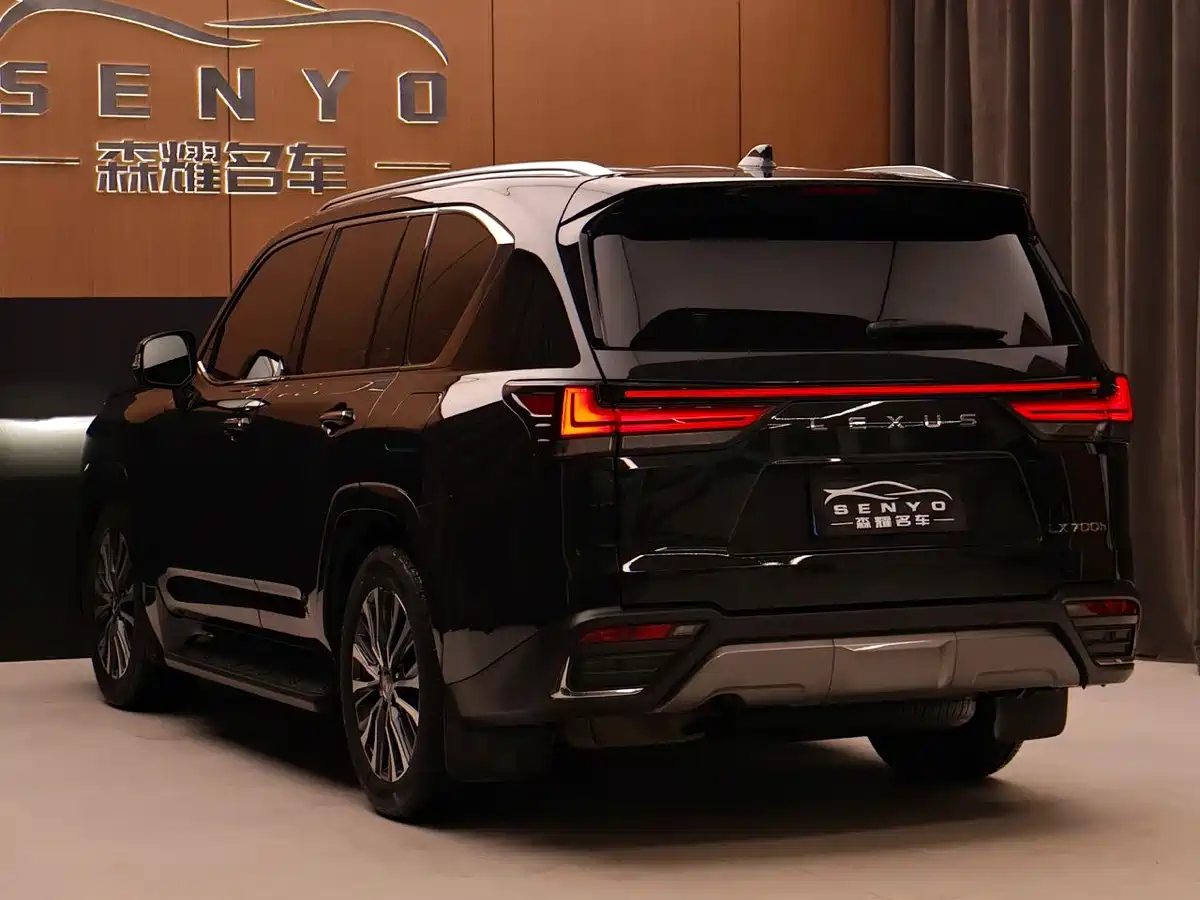 Lexus LX 2025 700h Boundary Edition фото 6