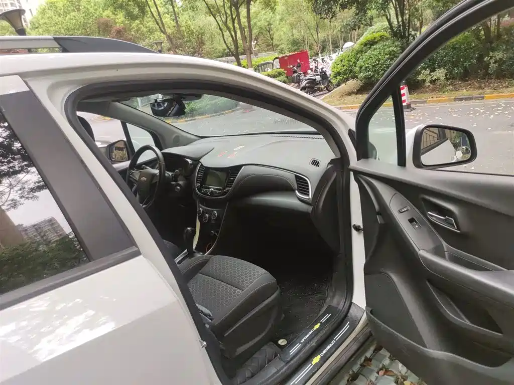 Chevrolet Trax 2018 330T Automatic 2WD Elite фото 20