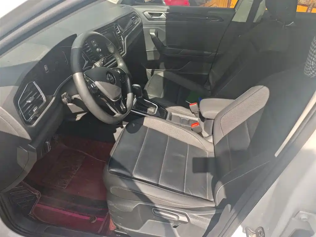 Volkswagen T-ROC 2020 280TSI DSG 2WD Comfort фото 8