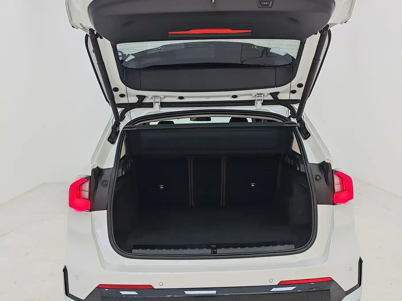 BMW X1 2023 sDrive20Li X Design Package фото 17