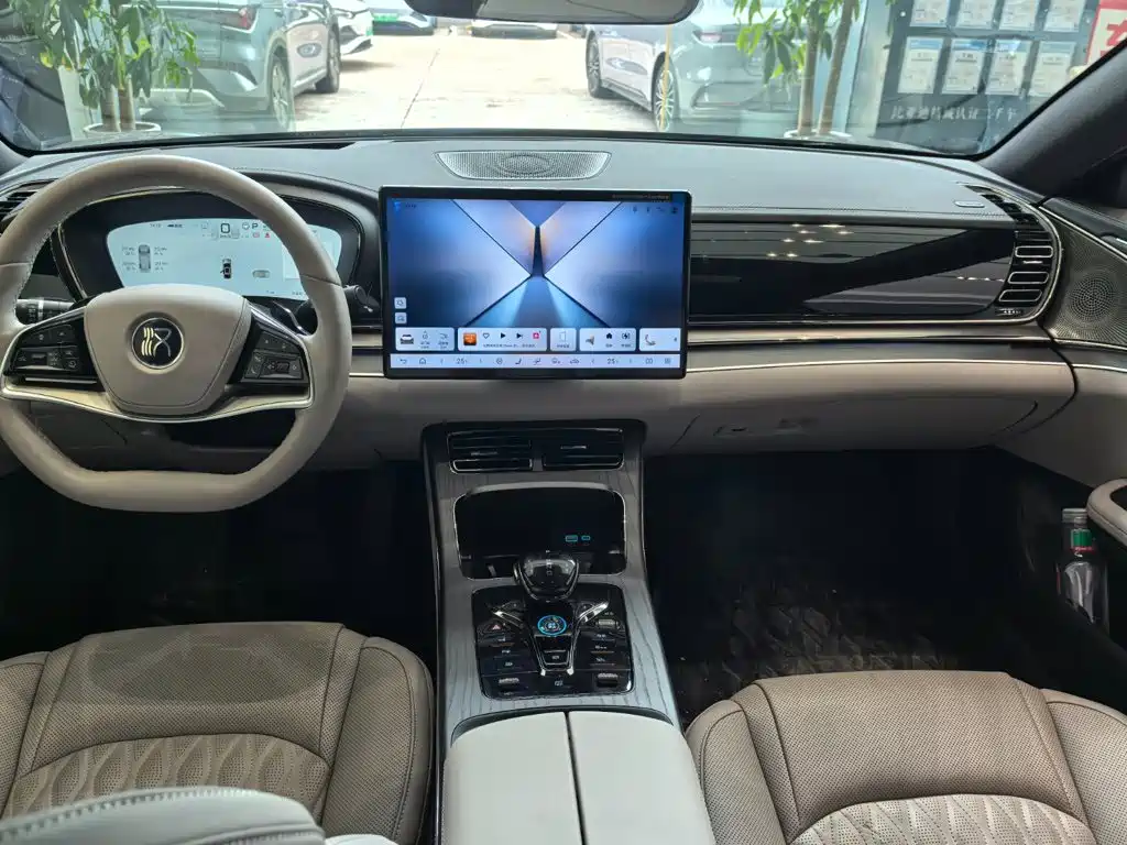 BYD Han 2025 2025 DM-i Smart Driving Edition 125KM LiDAR Flagship