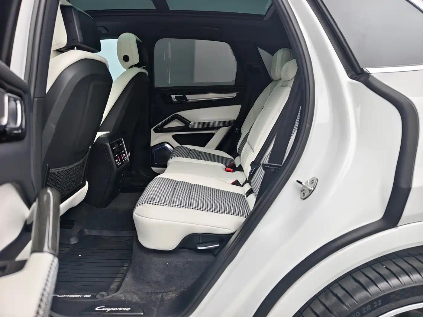 Porsche Cayenne 2020 Cayenne S 2.9T фото 15