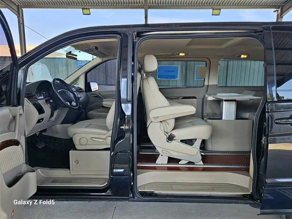 Mercedes-Benz Viano 2015 3.0L Partner Edition фото 9