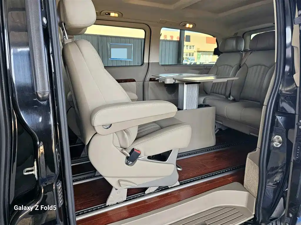 Mercedes-Benz Viano 2015 3.0L Partner Edition фото 8