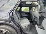 Photo 11 - Audi Q4 e-tron