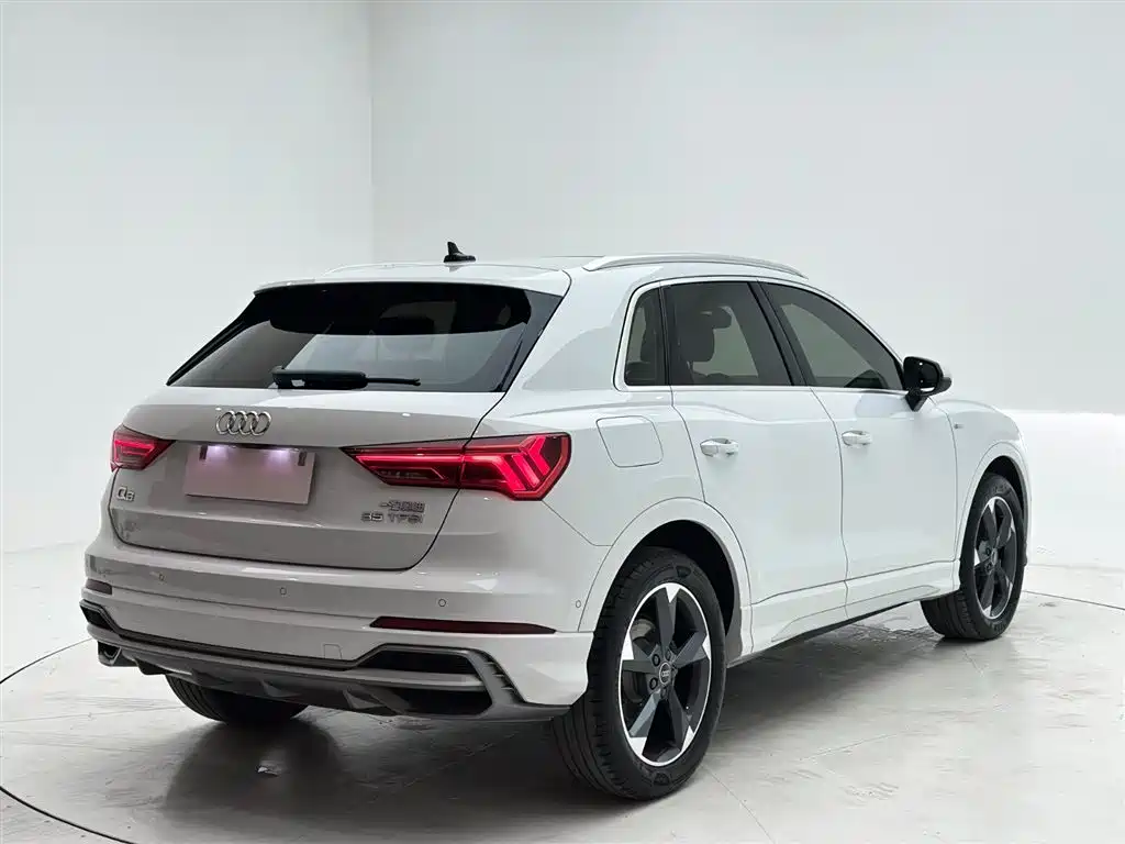 Audi Q3 2022 35 TFSI Fashion Dynamic фото 6