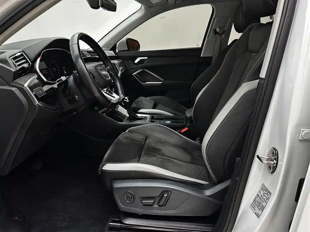 Audi Q3 2022 35 TFSI Fashion Dynamic фото 19