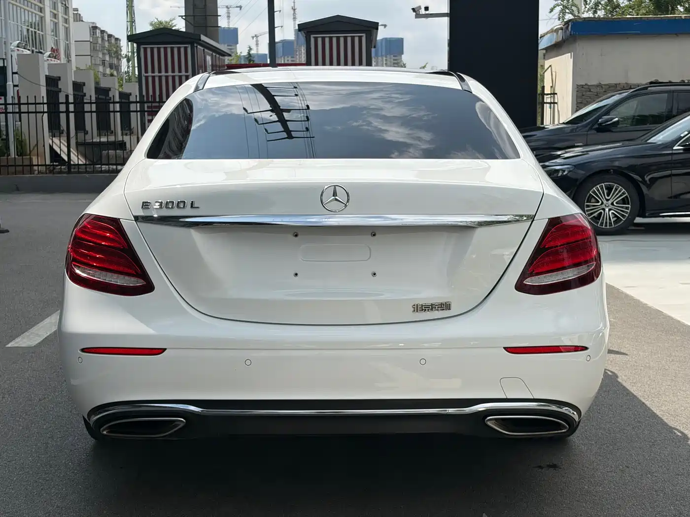 Mercedes-Benz E-Class 2019 E 300 L Luxury фото 7