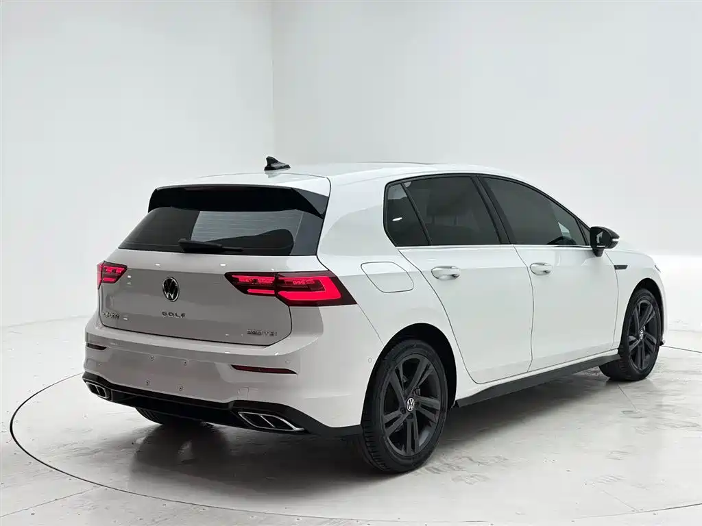 Volkswagen Golf 2021 280TSI DSG R-Line фото 6