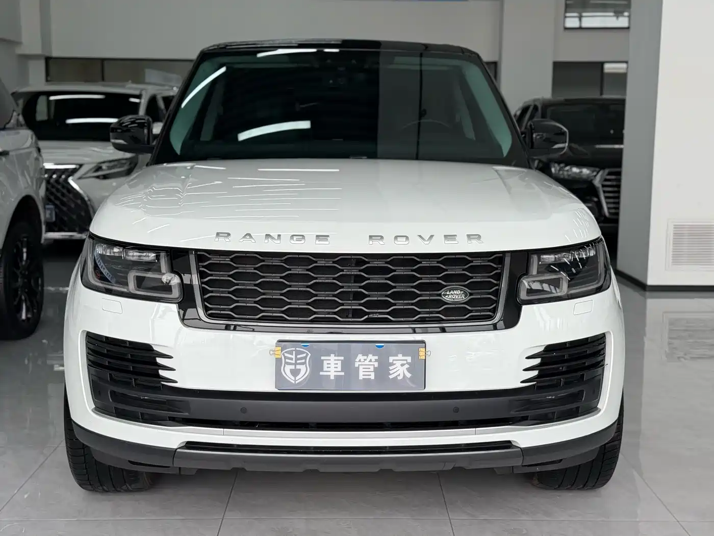 Land Rover Range Rover 2019 3.0 SCV6 Heritage Edition фото 2