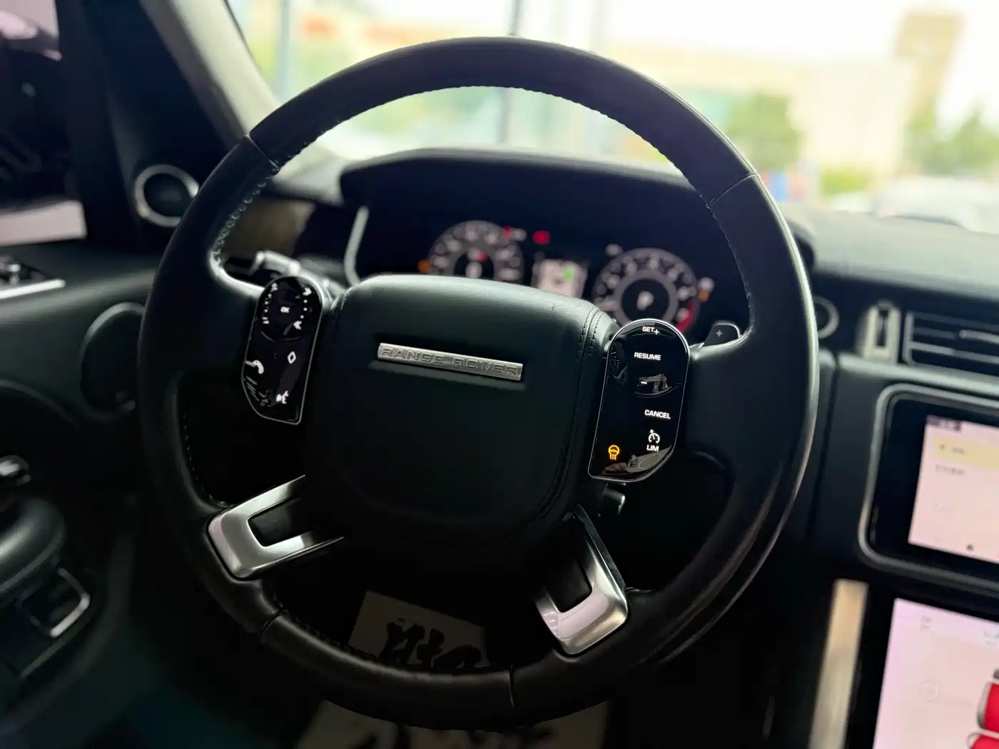 Land Rover Range Rover 2019 3.0 SCV6 Heritage Edition фото 9