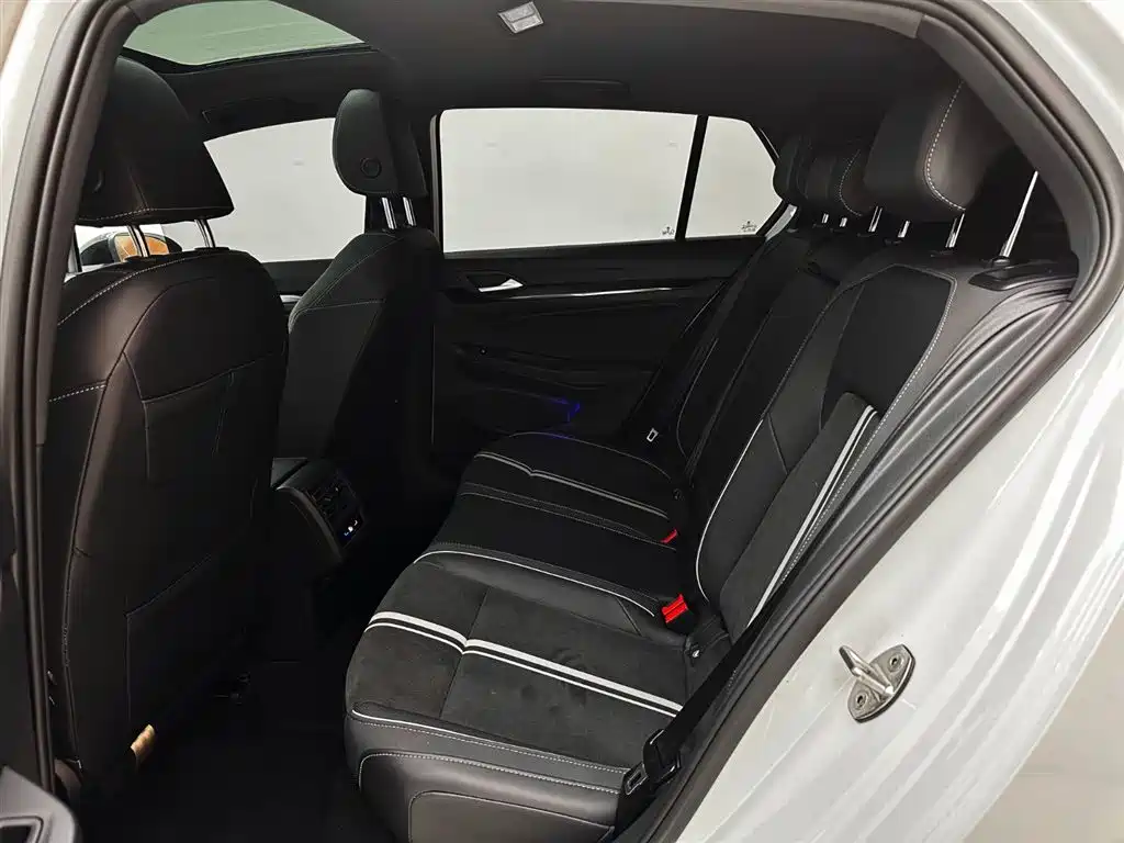 Volkswagen Golf 2021 280TSI DSG R-Line фото 21