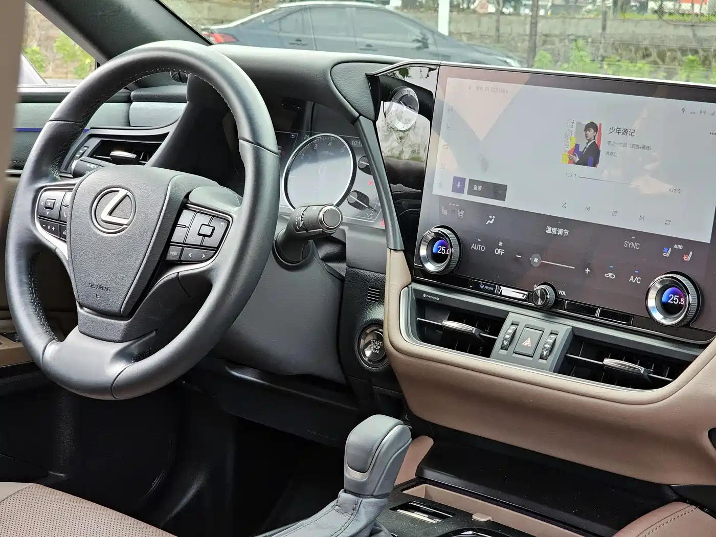 Lexus ES 2025 200 Ultimate Edition фото 21