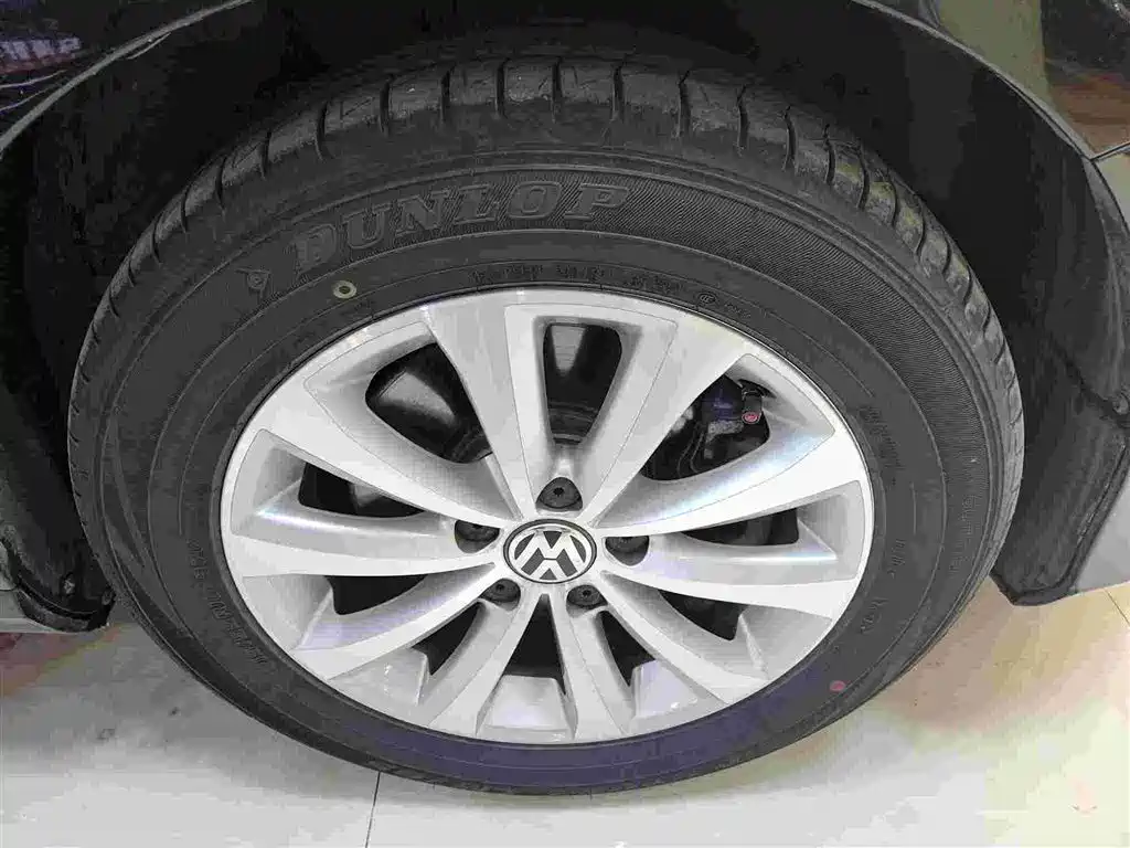 Volkswagen Magotan 2015 1.8TSI Luxury фото 18