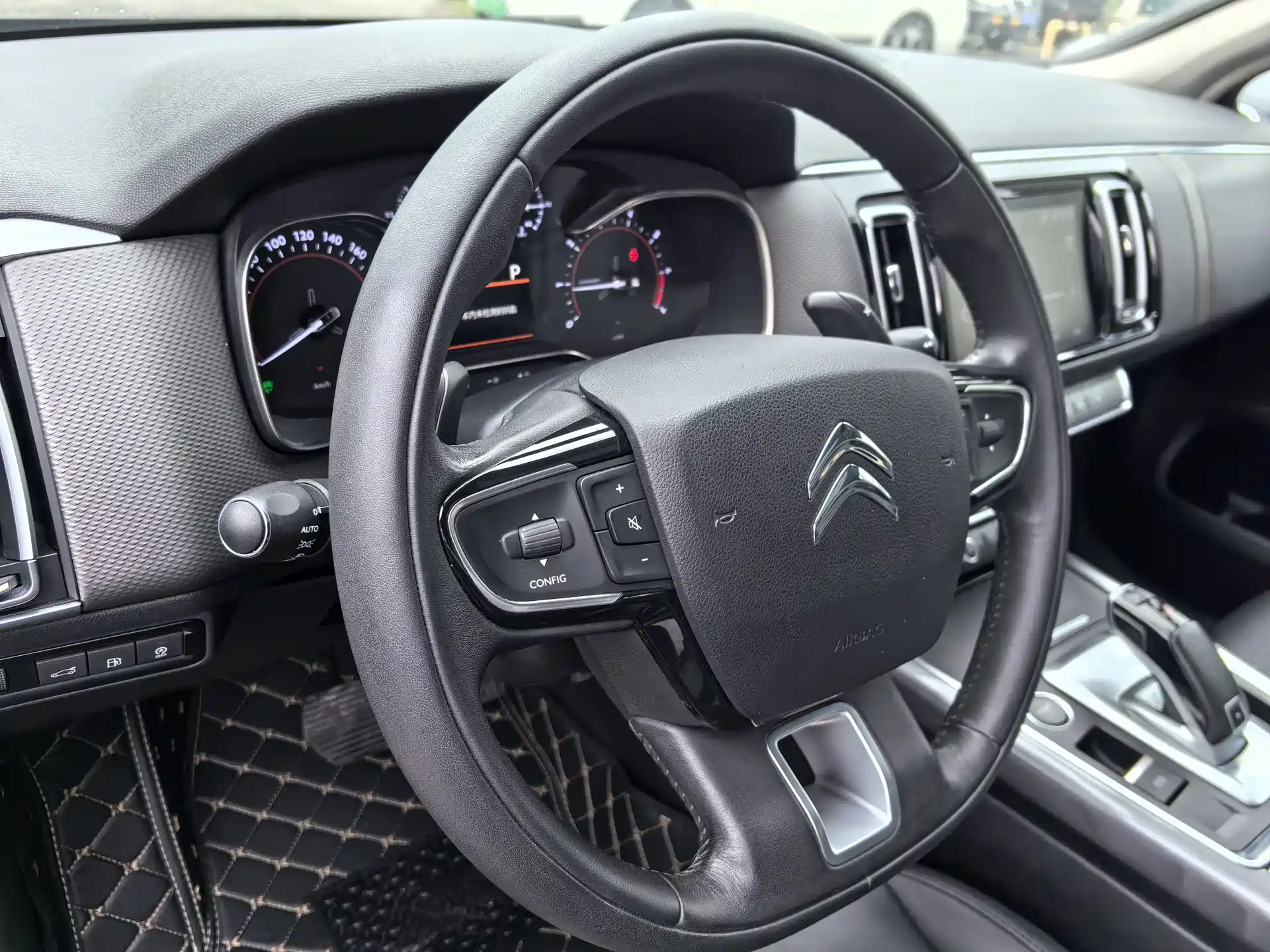 Photo 14 - Citroën C6