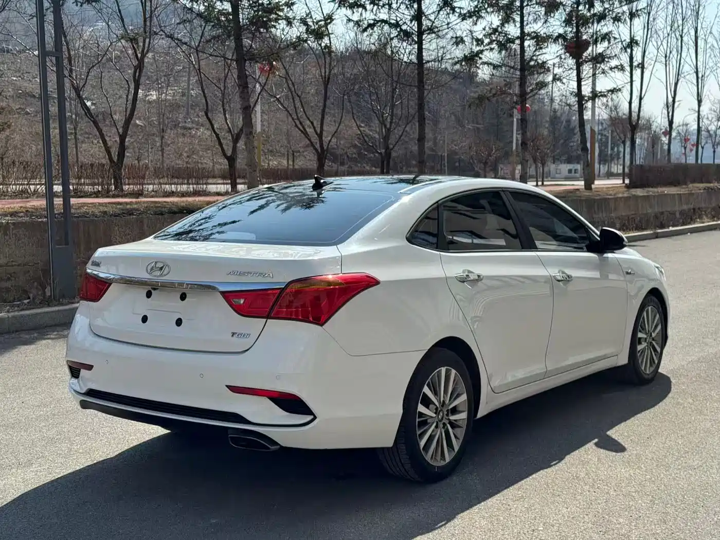 Hyundai Mistra 2017 1.6T Automatic Smart GLS (China V) фото 4