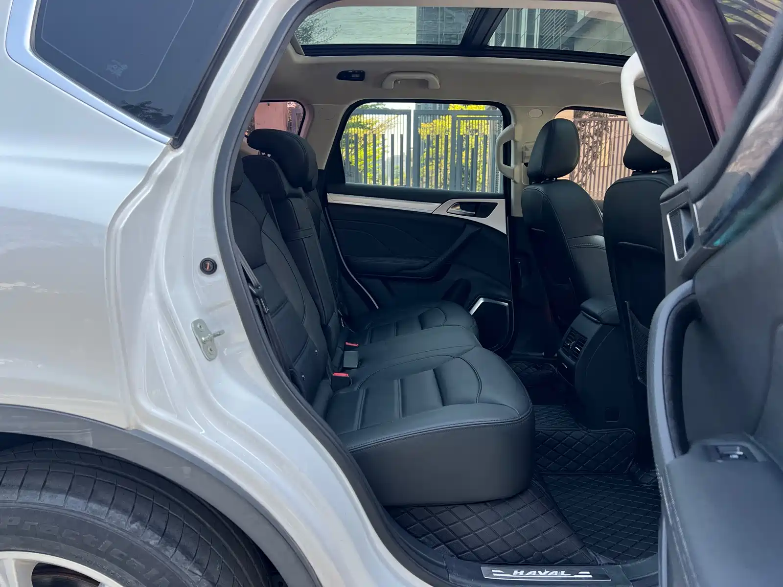 Фото 14 - Haval H7