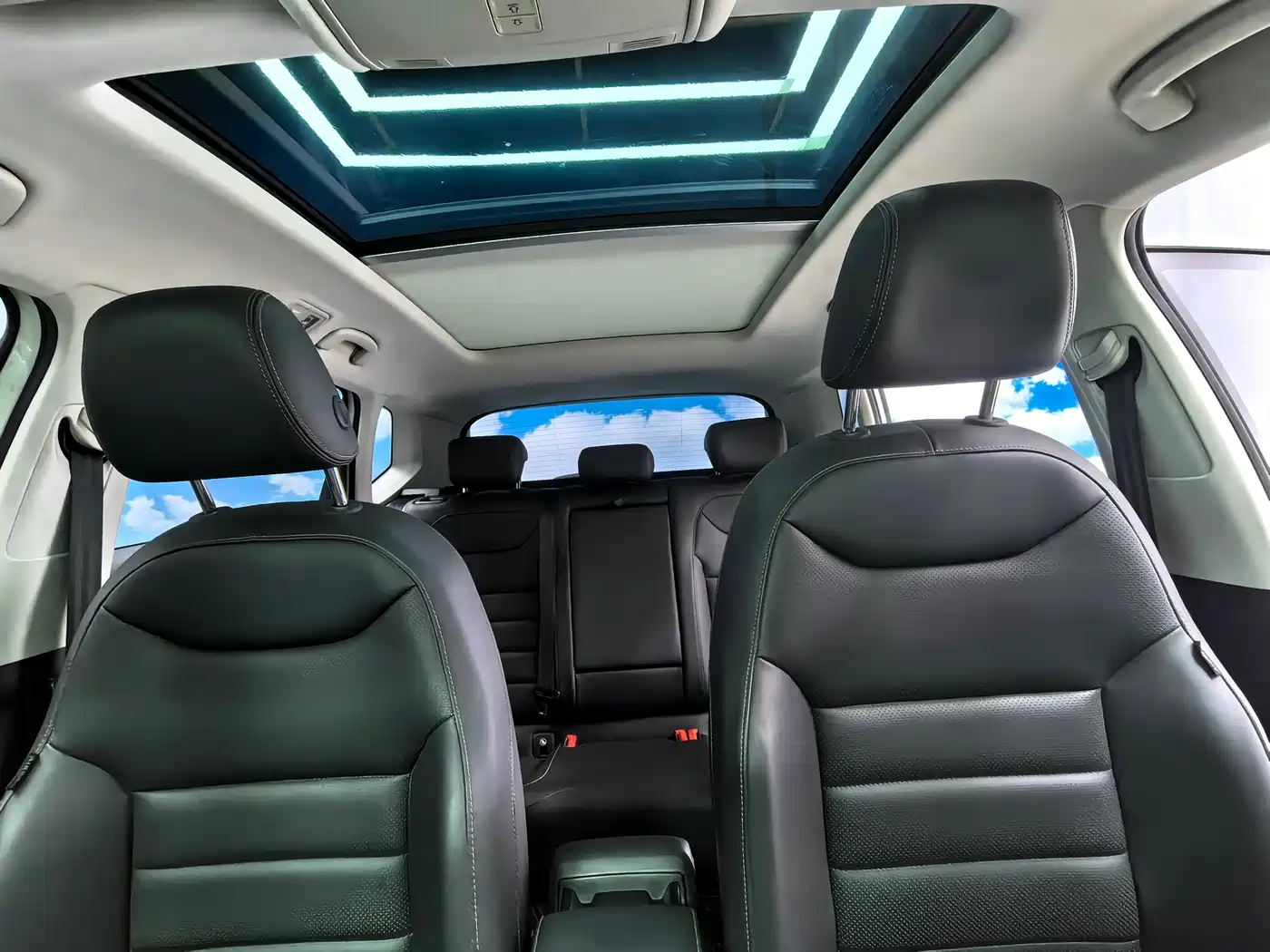 Volkswagen Tharu 2021 Model 280TSI 2WD Luxury Edition фото 10