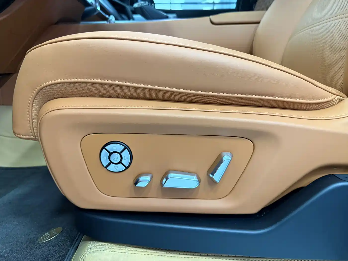 TANK TANK 700 NEW ENERGY