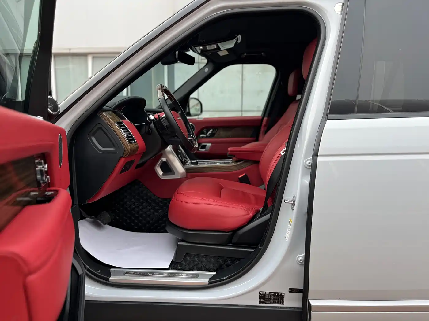Land Rover Range Rover 2019 3.0 SC V6 Heritage Extended Edition фото 7