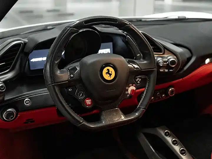 Фото 7 - Ferrari 488