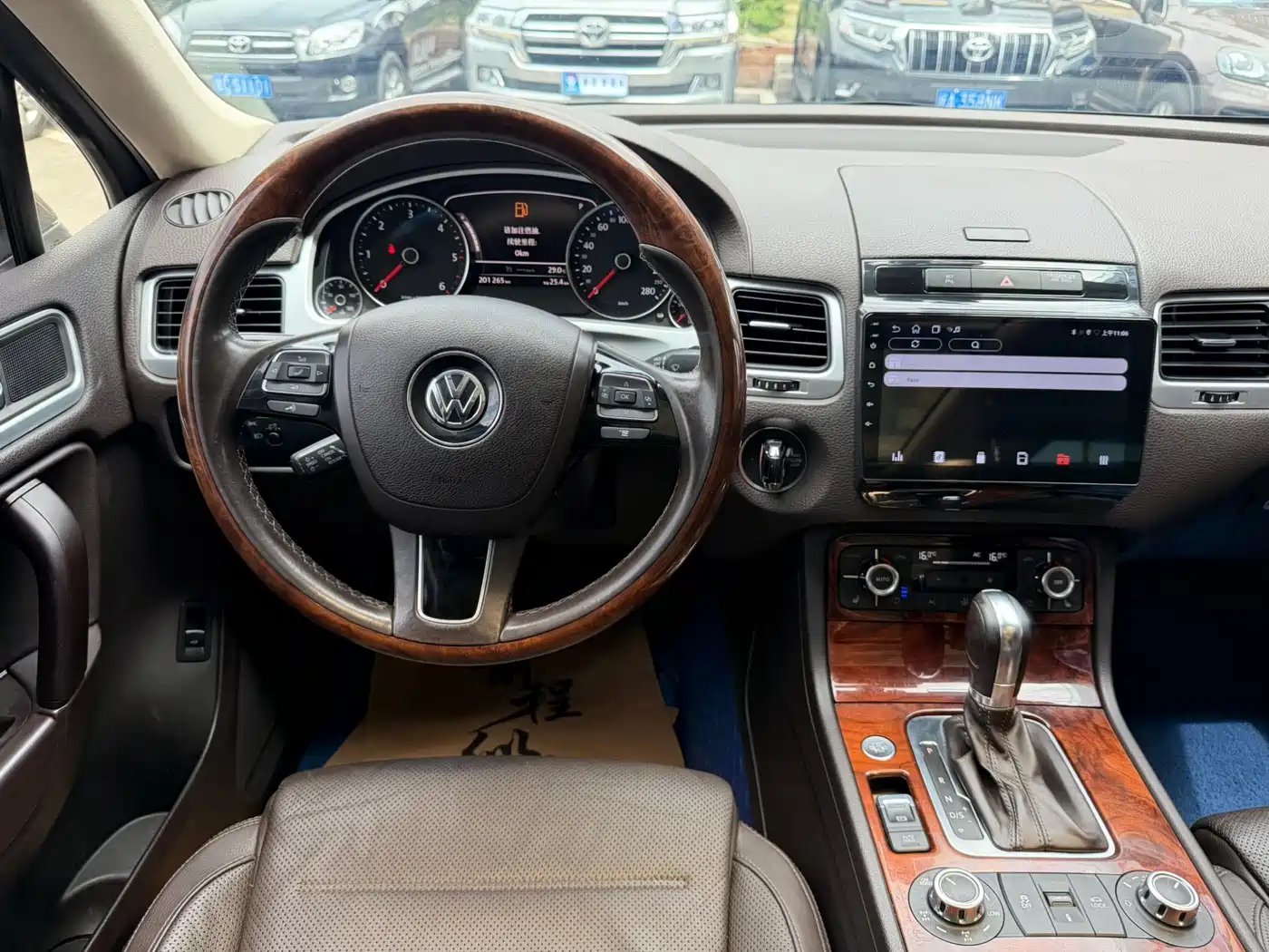 Volkswagen Touareg 2011 3.0TDI Diesel Premium фото 10