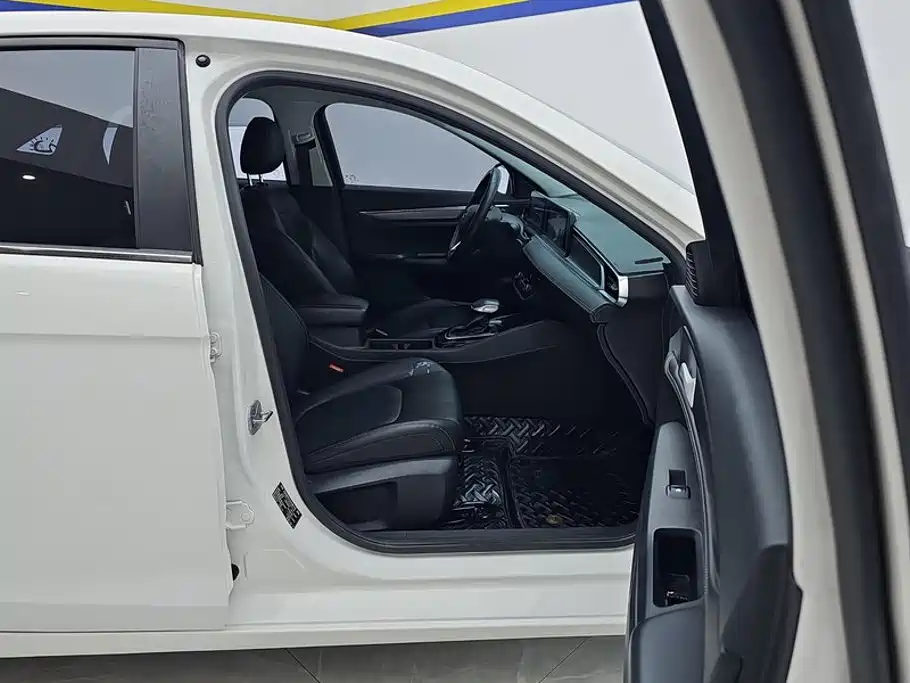 Ford Escort 2022 2021 1.5L Automatic Diamond Edition