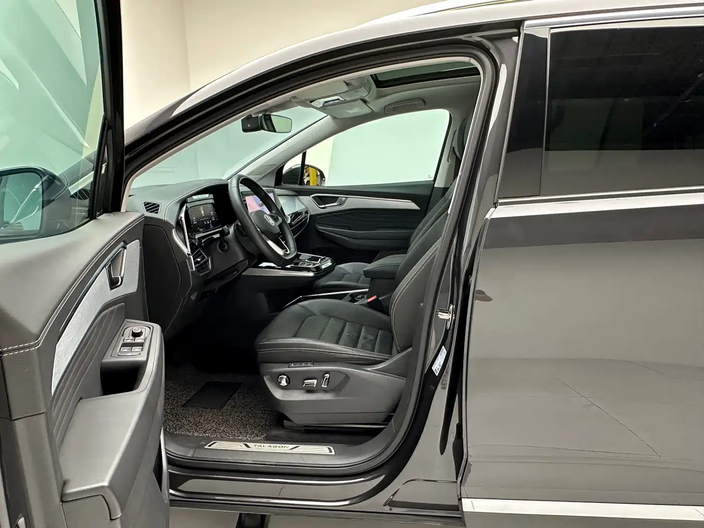 Volkswagen Talagon 2022 380TSI 4WD Luxury Premium Pro Edition 6-seater фото 7