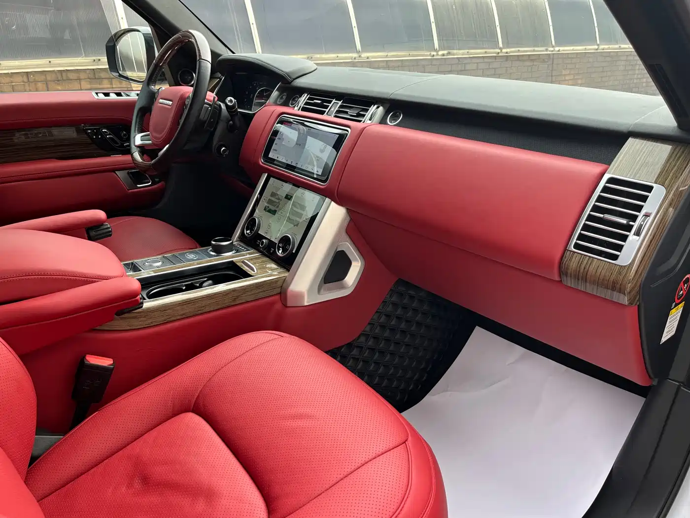 Land Rover Range Rover 2019 3.0 SC V6 Heritage Extended Edition фото 28
