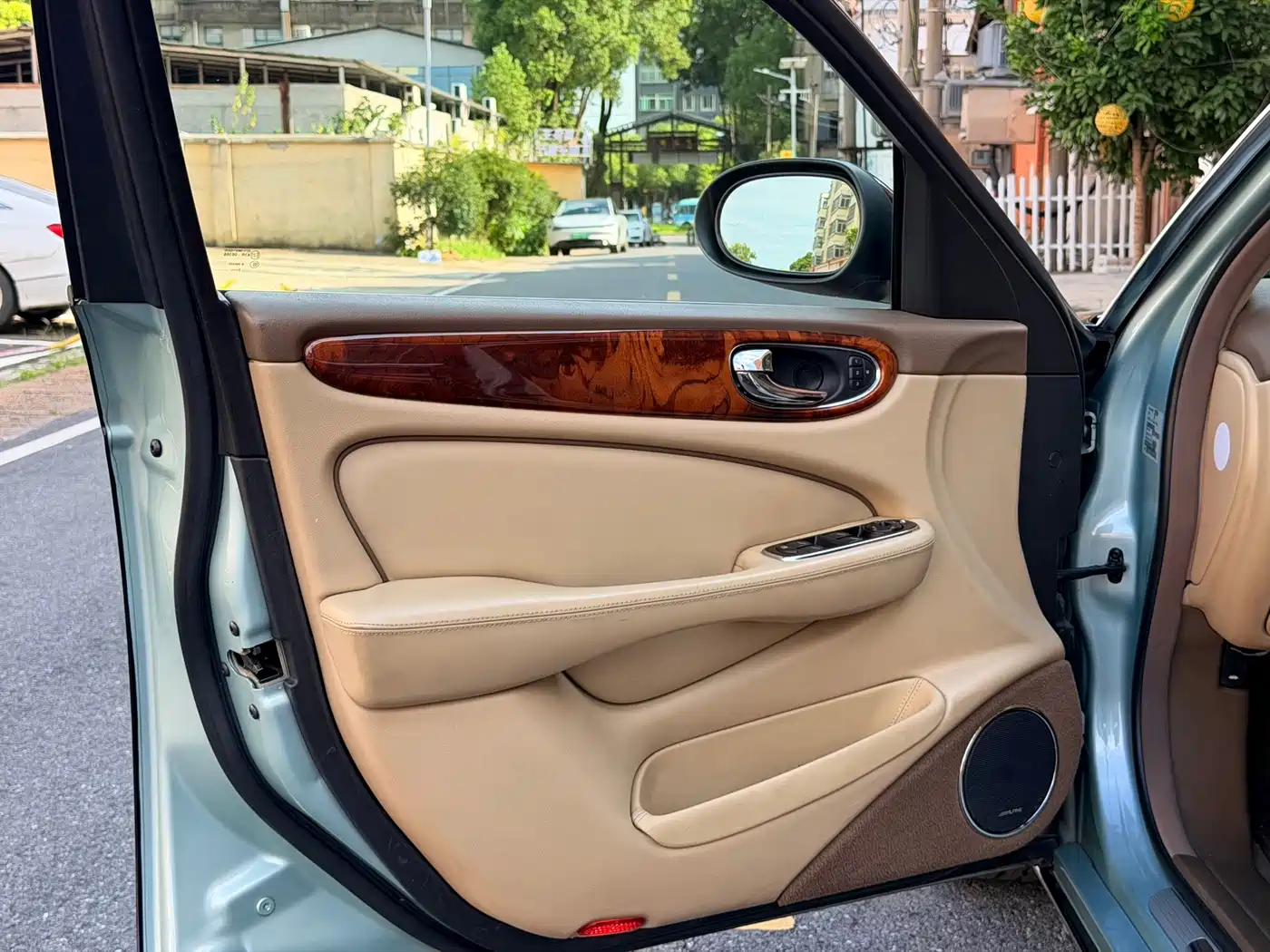 Jaguar XJ 2006 2005 Model XJ6L 3.0
